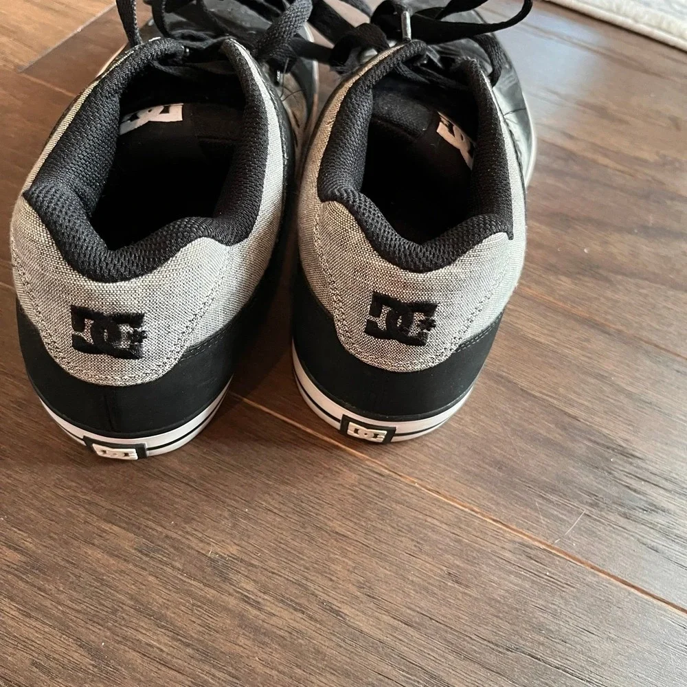 DC Shoes Men's Pure XE Black Heather Grey Skate Sneakers 301722 Size 9.5